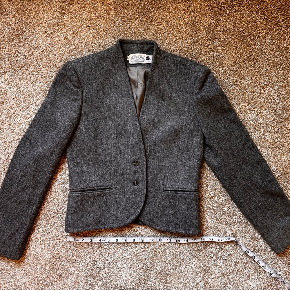 Vintage Women's Tailored Gray Wool-Blend Blazer Jacket